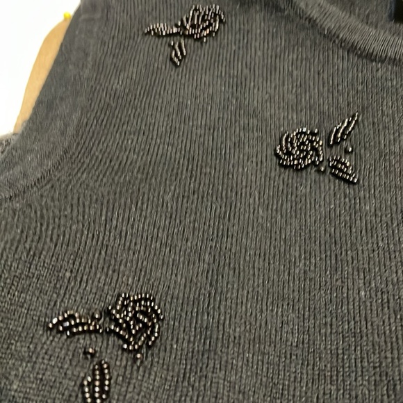 Sweater - Picture 2 of 6